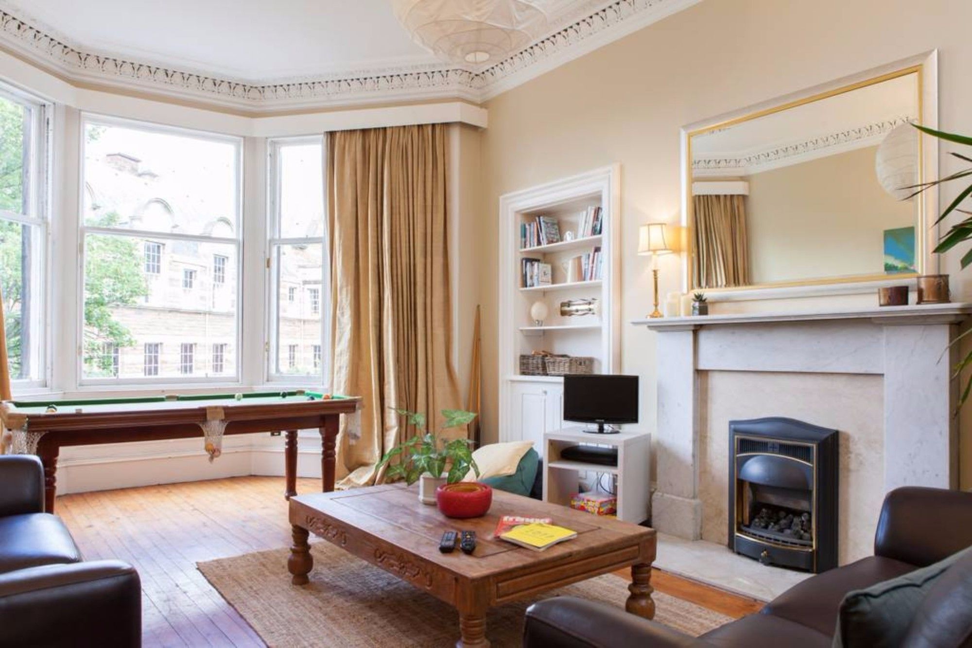 4 Bedroom Near The Meadows Apartment Edinburgh